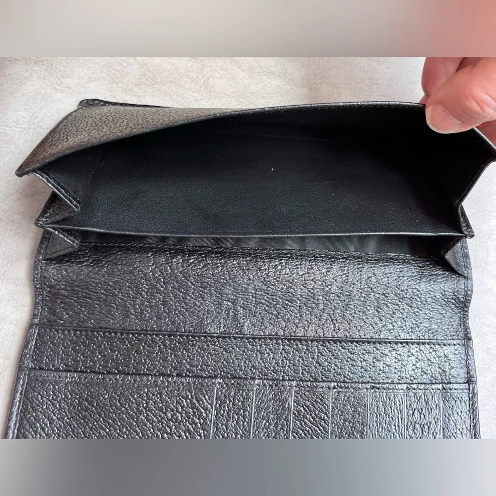 GUCCI Black Supreme Canvas and Leather Wallet - Picture 9 of 16